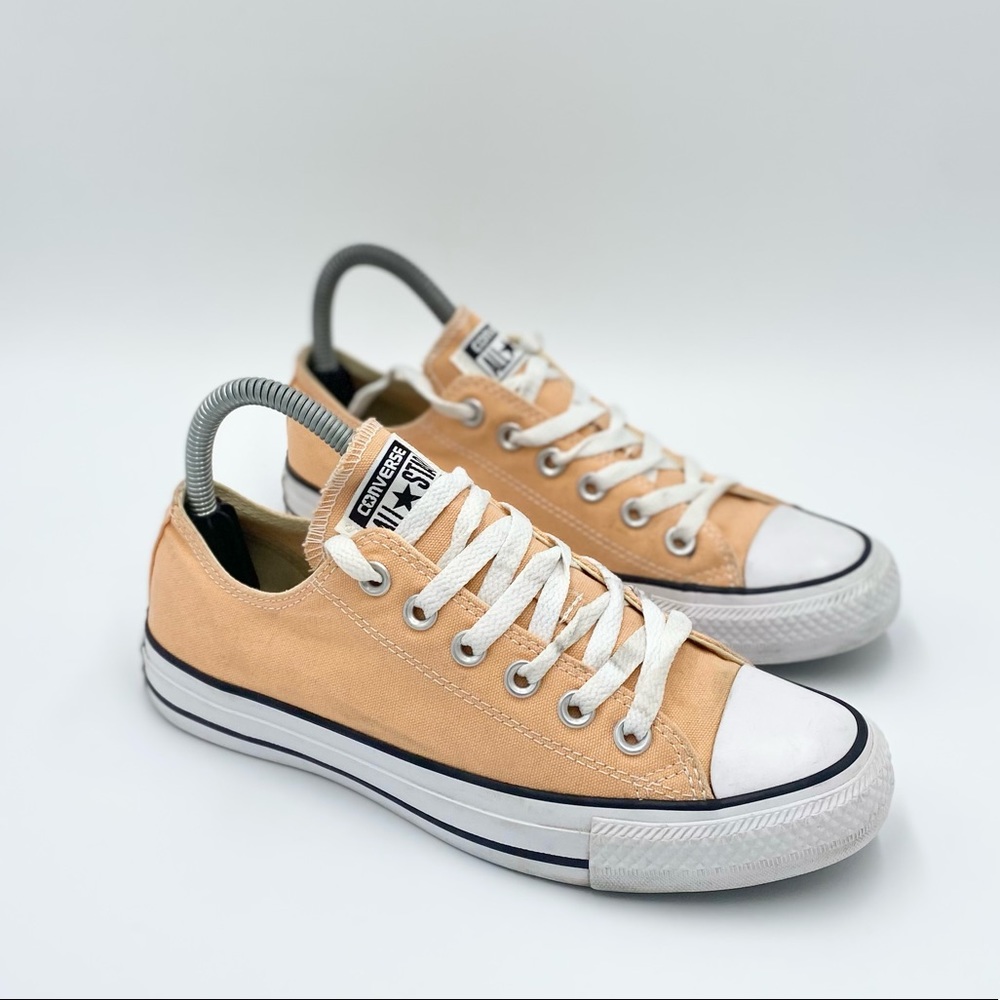 Converse coral low top all star womens 7 light peach color